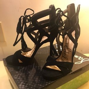 Sam Edelman black heel w zipper back and tie front